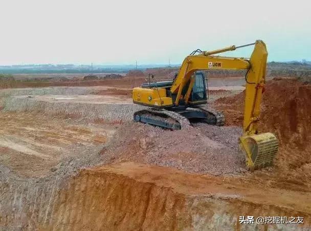 开了10年的挖掘机想改行,18岁开挖掘机开了五年