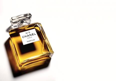 适合冬天的香水推荐,女人必买的十种香水推荐一下