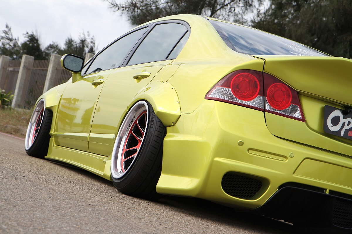 宽体CivicMK8现身泰包+柠檬金猴塞雷