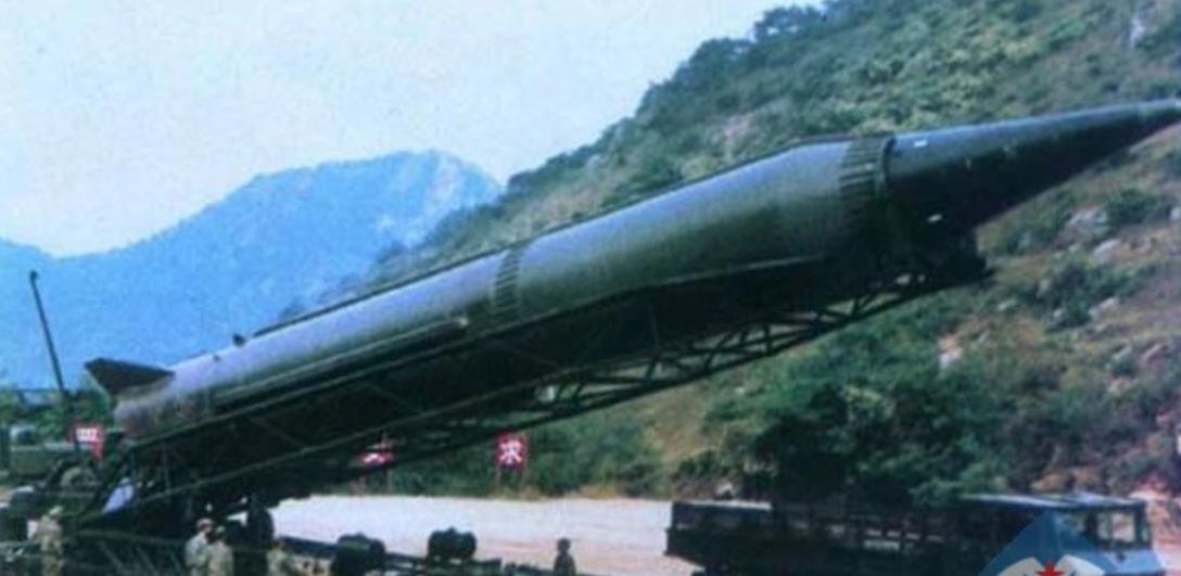 美国浏览中国导弹基地照片，因一群人胡子太多，得知一场惊天交易