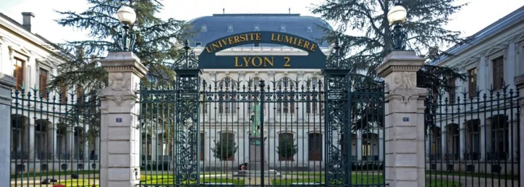 閲屾槀澶у,閲屾槀澶у浠嬬粛