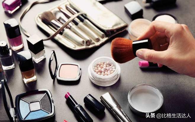 过期的化妆品怎么样才能继续用,哪些过期的化妆品还可以用