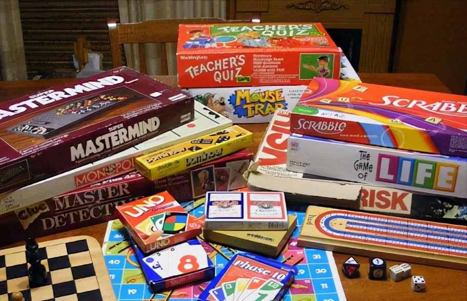 适合聚会玩的桌游纸牌游戏排行榜,适合聚会玩的桌游8人游戏排行榜