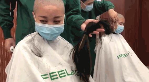 关于河南郑州暴雨的故事简短,郑州的暴雨故事简短介绍