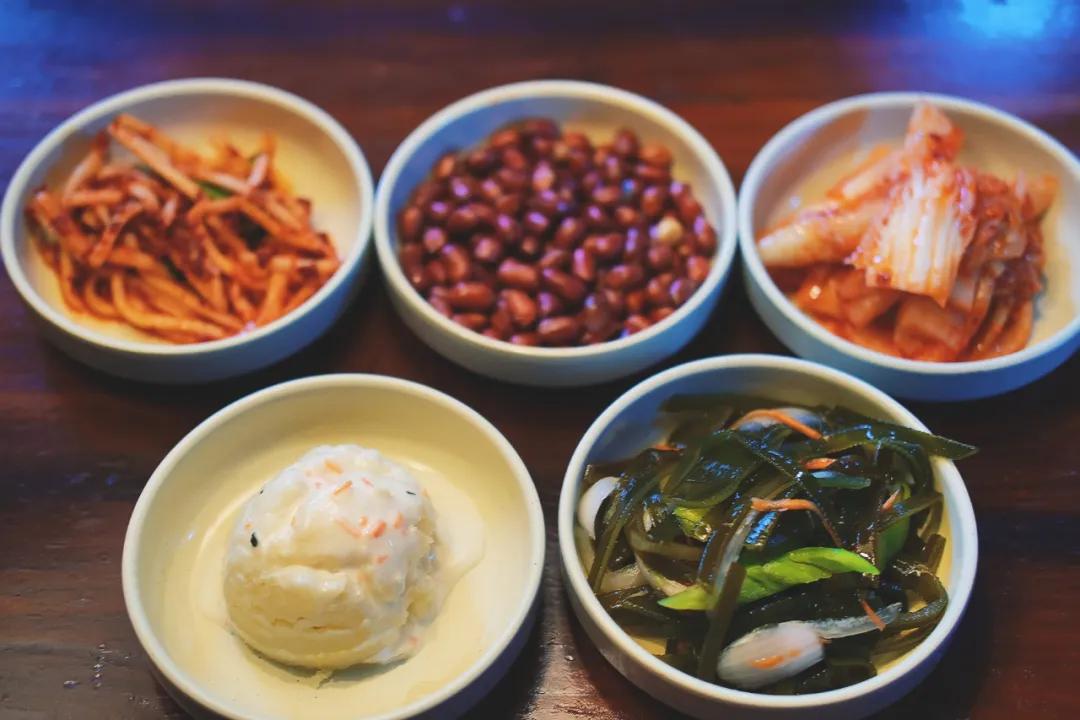 青岛好吃高端的店,青岛有什么很辣很好吃的