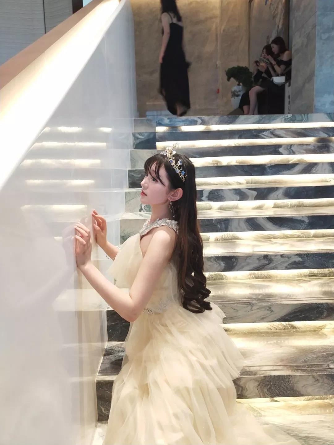 QUNEEN梦游仙境女王派对，天著之上有美的竞相发生