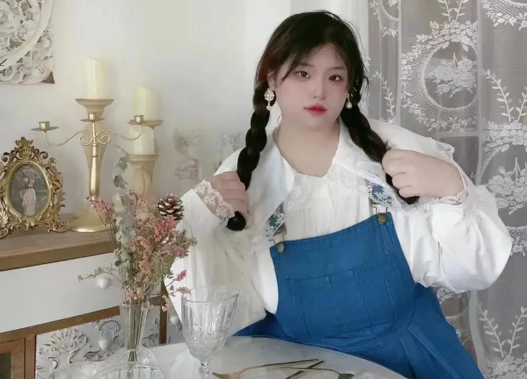 00后女生创业年入1200万,大二女生创业月入70万