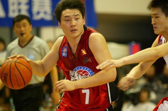 cba历史上球员单场,cba史上哪些球星砍下单场60+