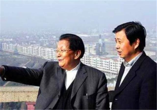 从政、经商、玩电竞 ，华西村与吴氏家族