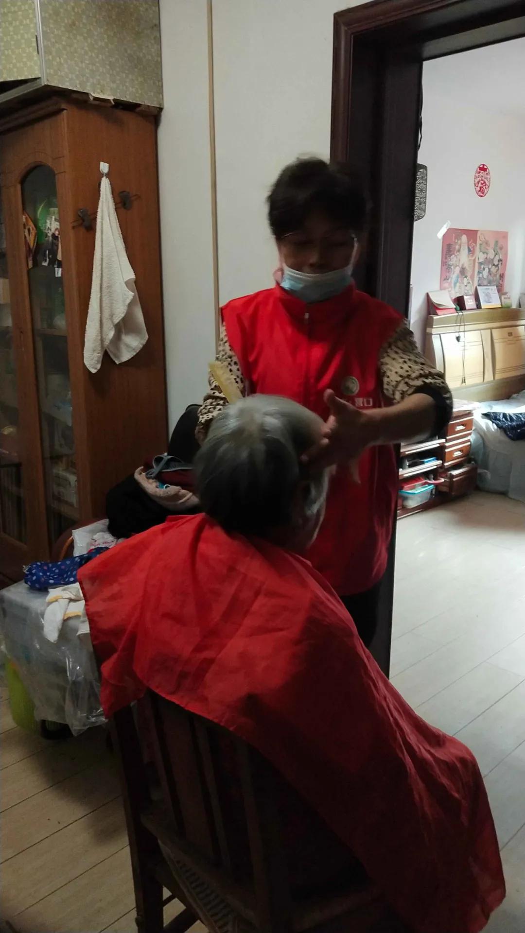 「青鸟动态」居家养老上门服务暖人心