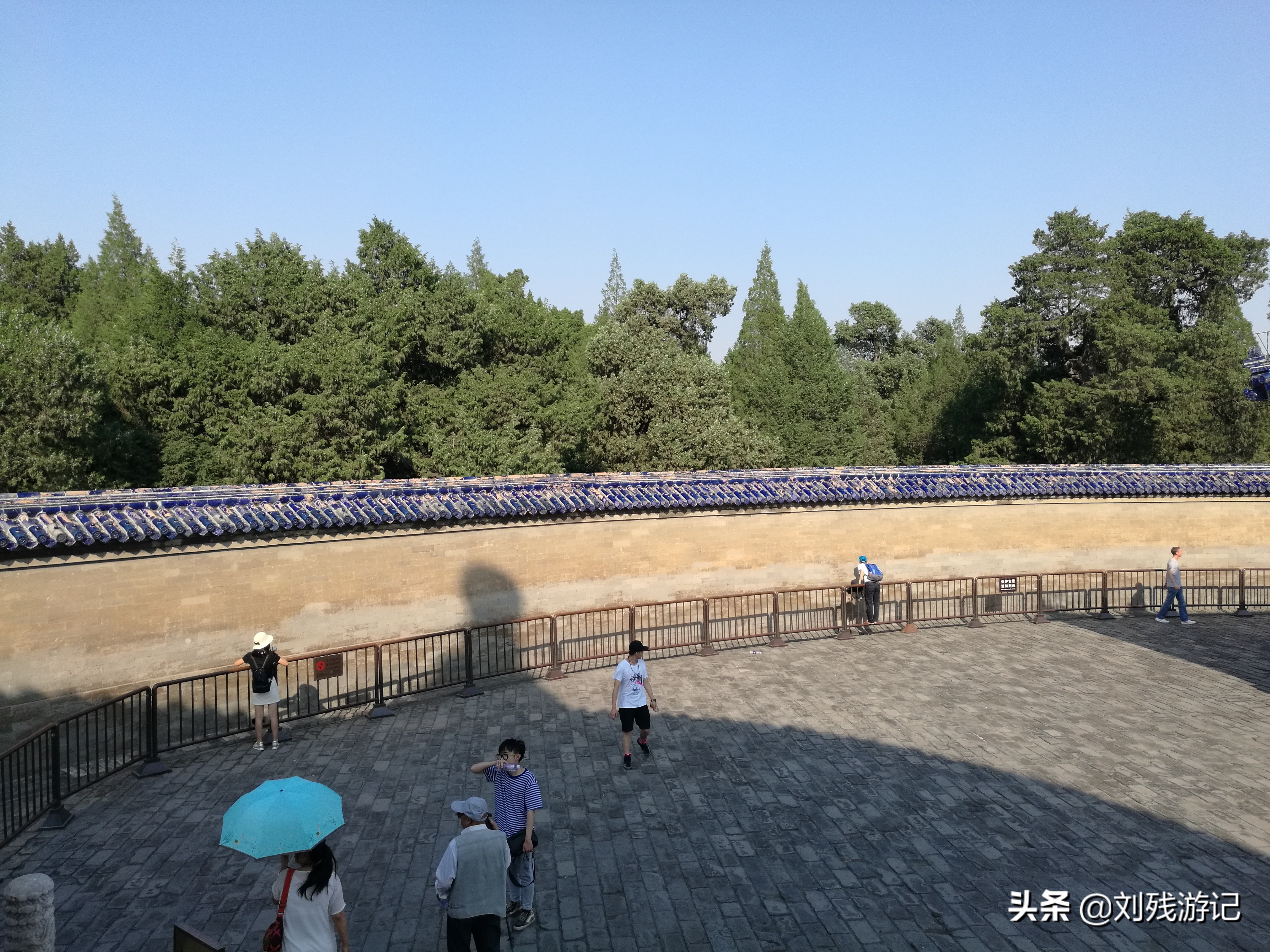 天坛是世界上最大的祭祀建筑群,北京天坛的圆坛为古代祭天的场所