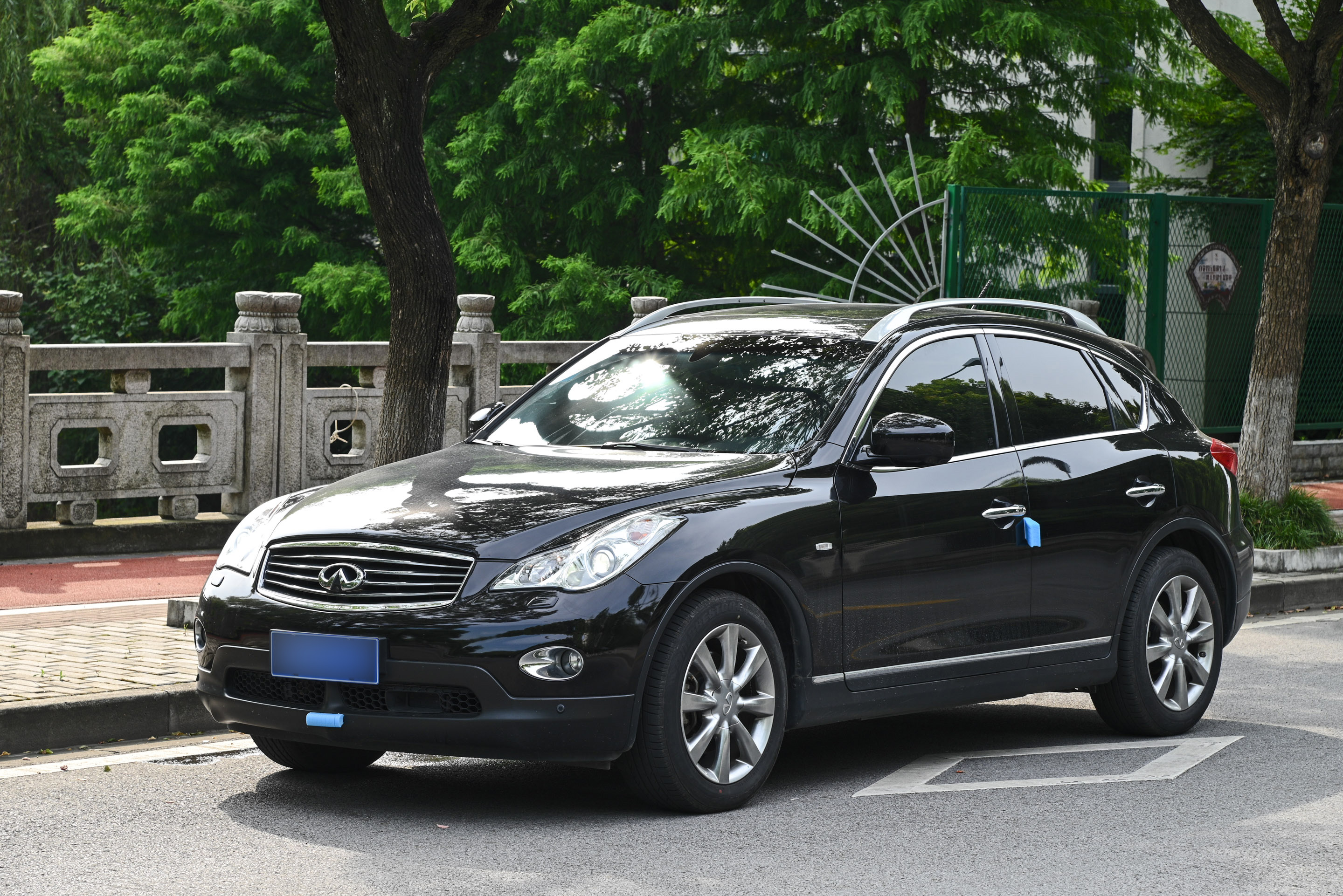 英菲尼迪fx35多少钱,英菲尼迪fx35小型越野车多少钱