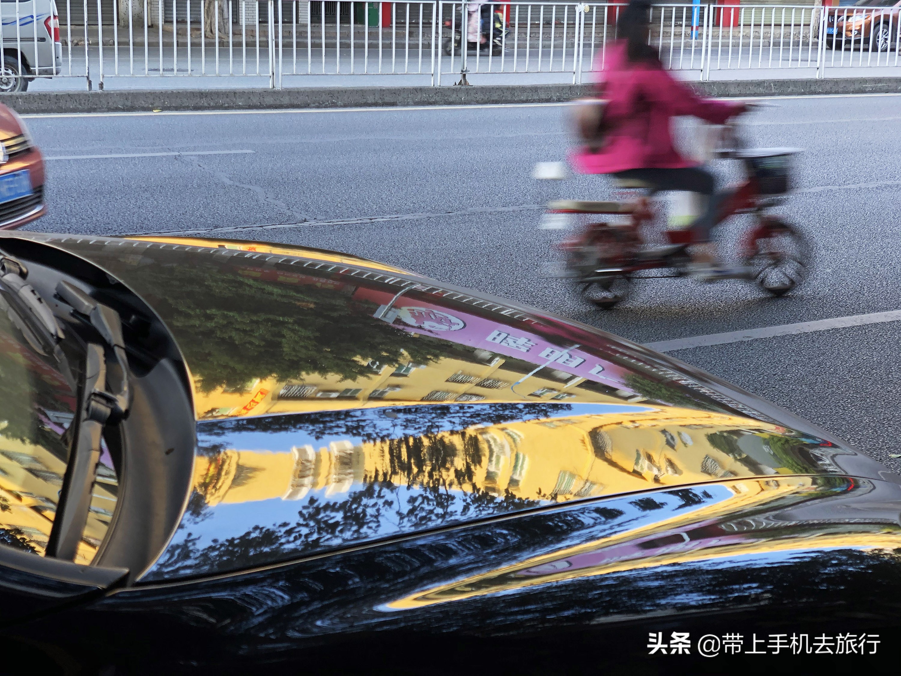 手机拍摄照片如何镜面反射,手机拍照怎样调节镜面反射