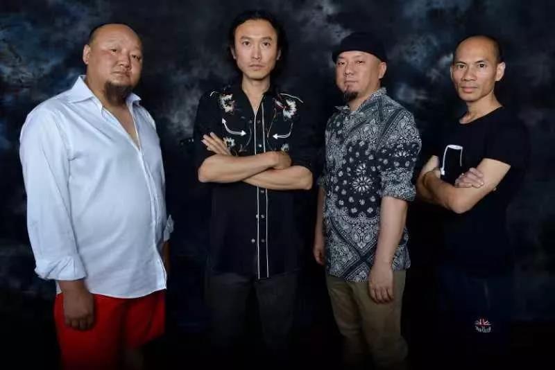 上海草莓基地挖草莓苗,超级草莓上海