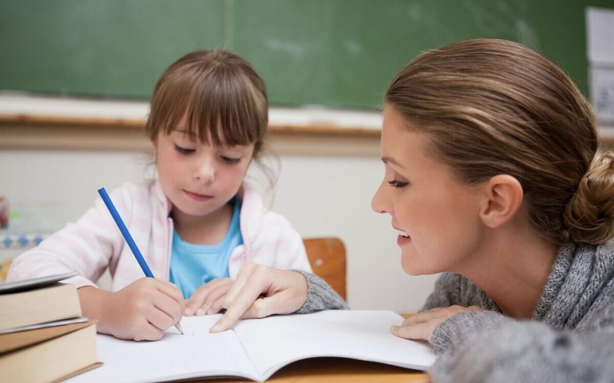 怎样提高孩子的自信心，不如来试试以下方法。
