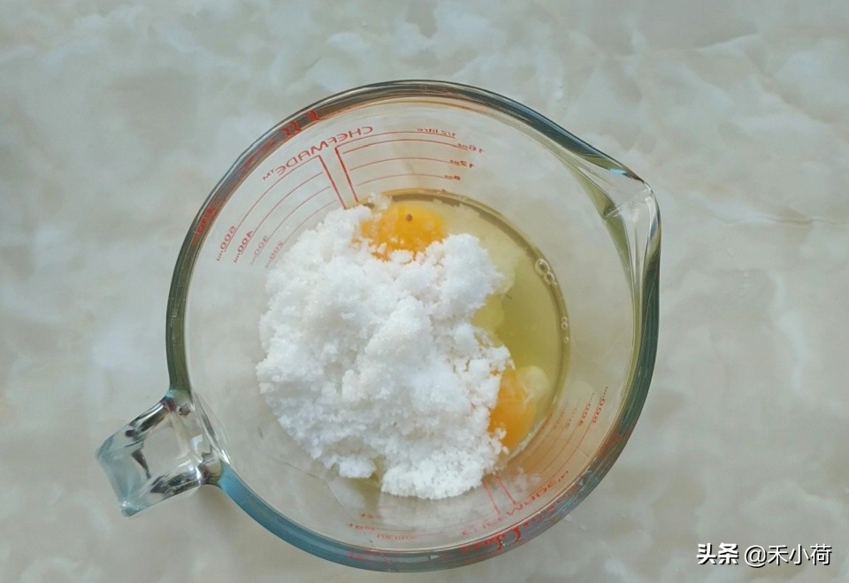 制作懒人快手枣碎小蛋糕,超完美快手戚风蛋糕6寸的做法