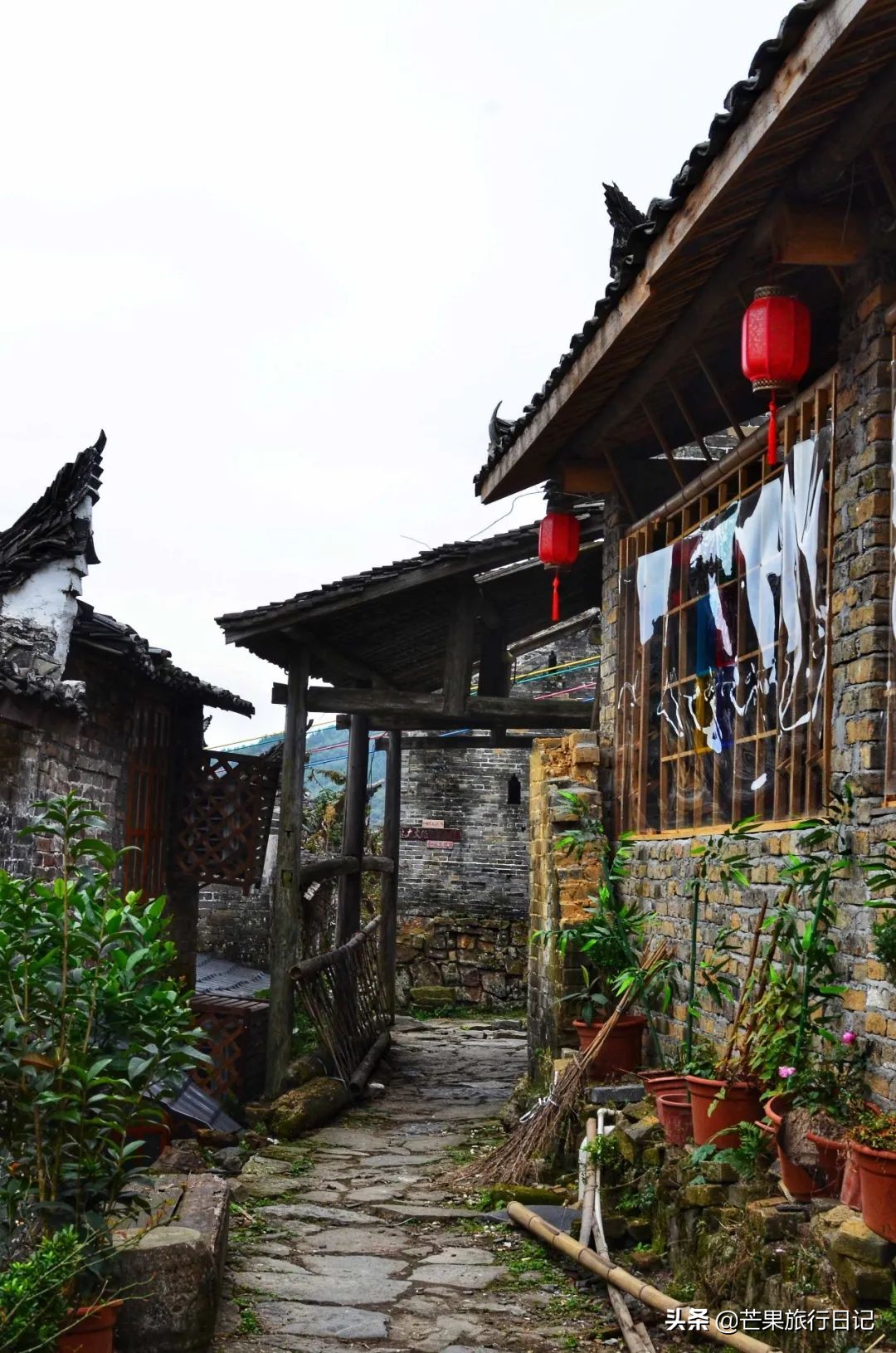 探秘山村古宅视频,广东千年古村落无人村