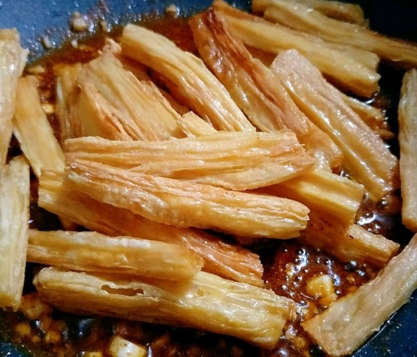 家里边怎么做辣条又好吃又干净,自己动手做辣条简单干净