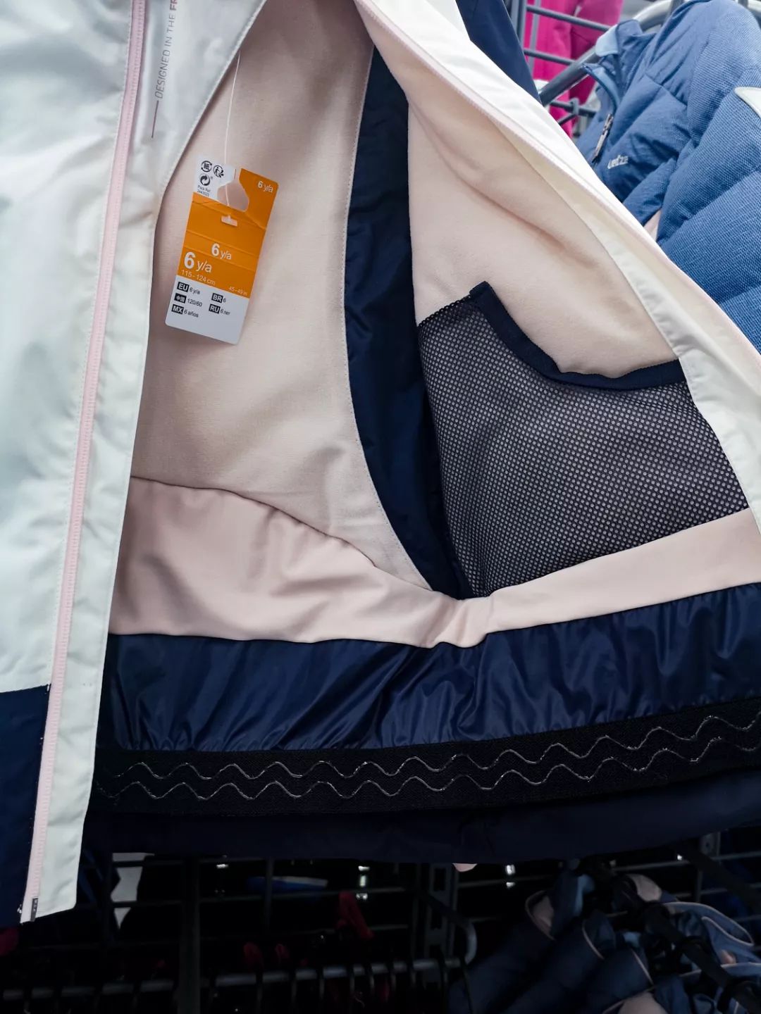 带孩子去滑雪场滑雪需要准备什么,周末带娃亲测滑雪攻略