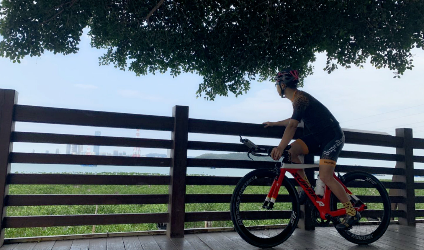 美国教练拉伸,骑行后站立拉伸动作