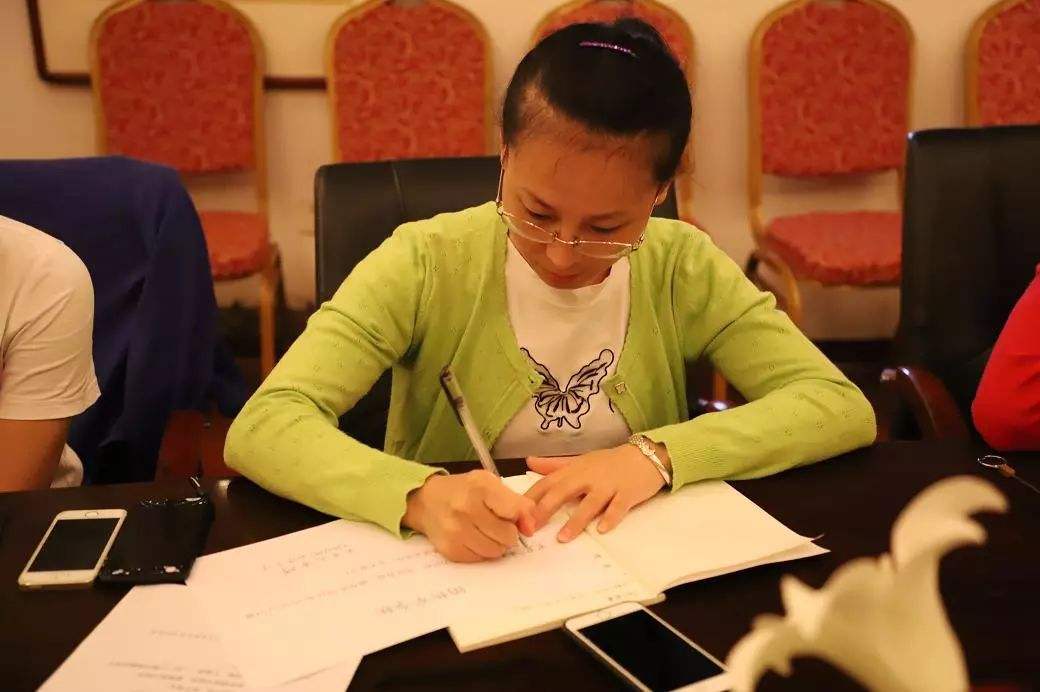 小人要求你请客吃饭，情商高的人会说这三句话来拒绝，不会得罪人