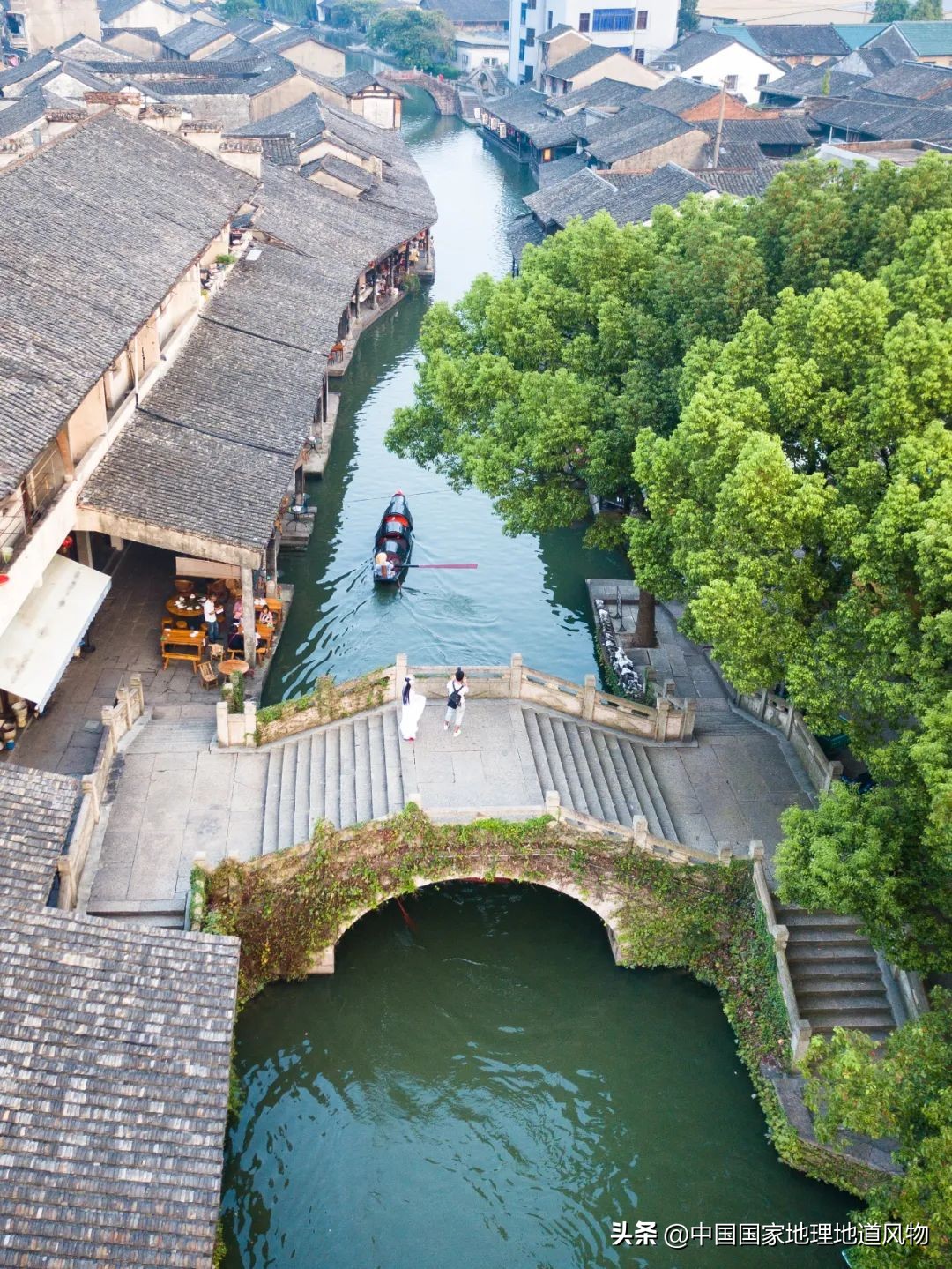 浙江绍兴跟杭州差多远,浙江绍兴和杭州哪个好玩