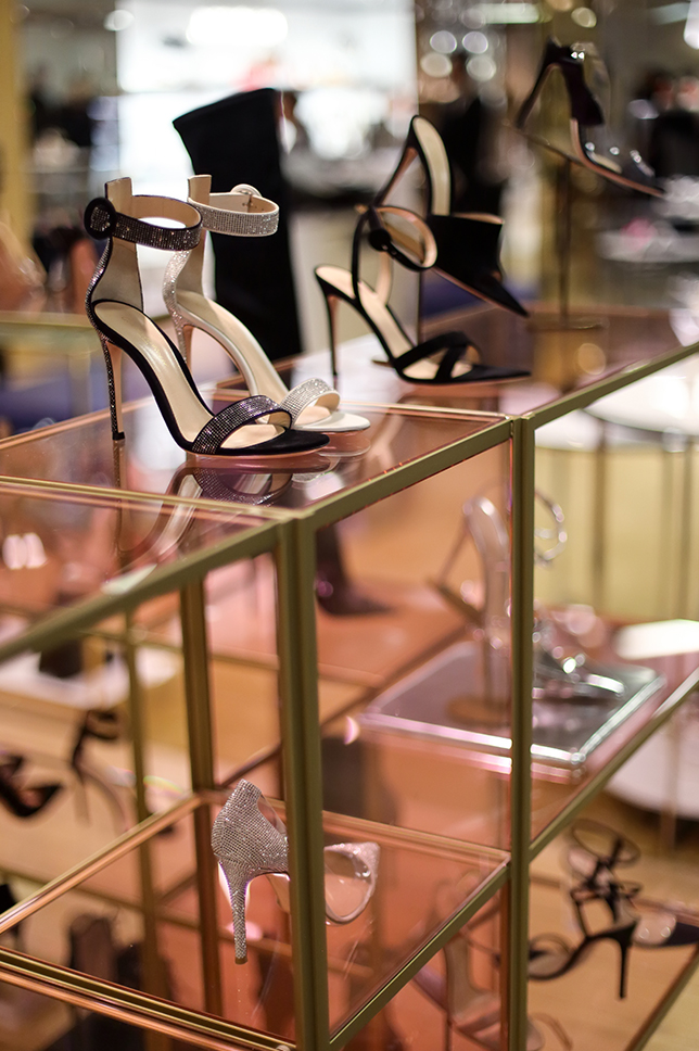 超模巴黎购物,超模走进步行街