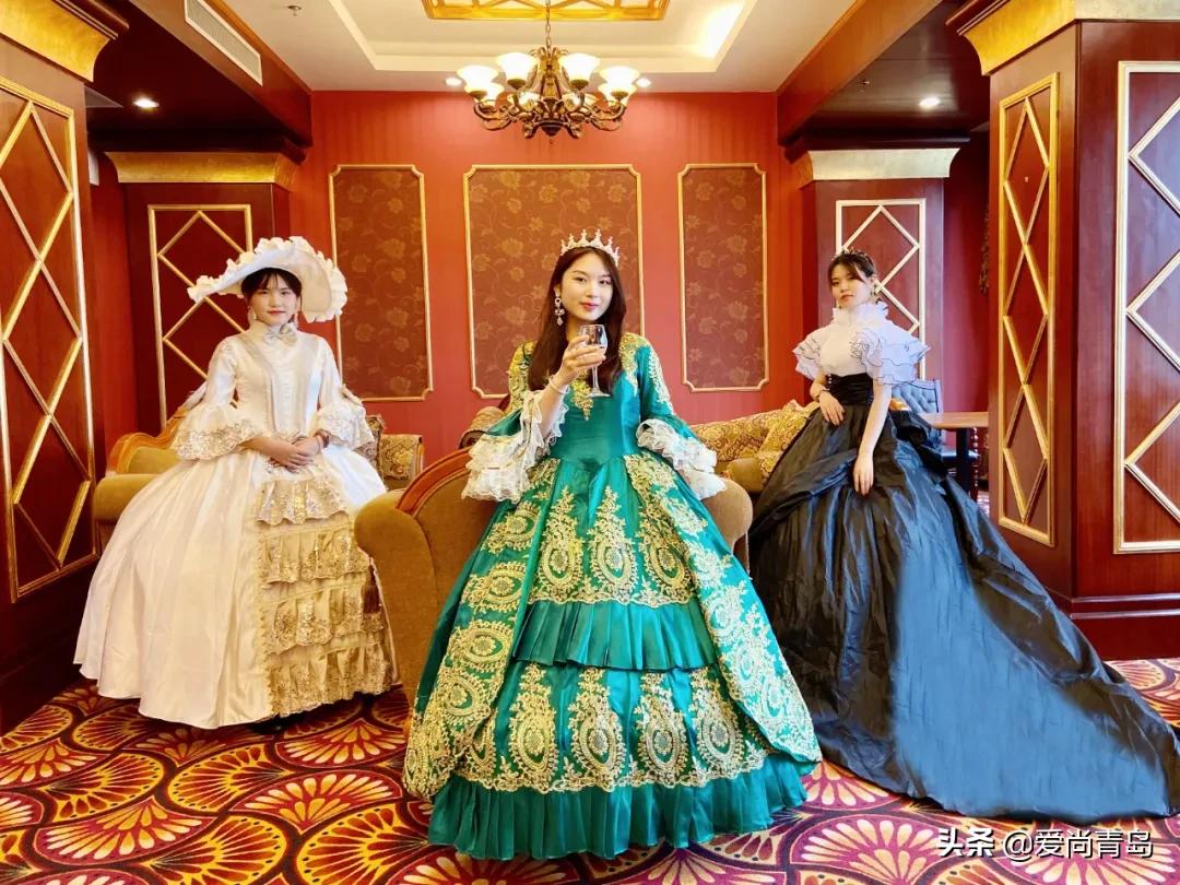 您被“拍了拍”！快来这个新开的“主题换装馆”，体验百变造型