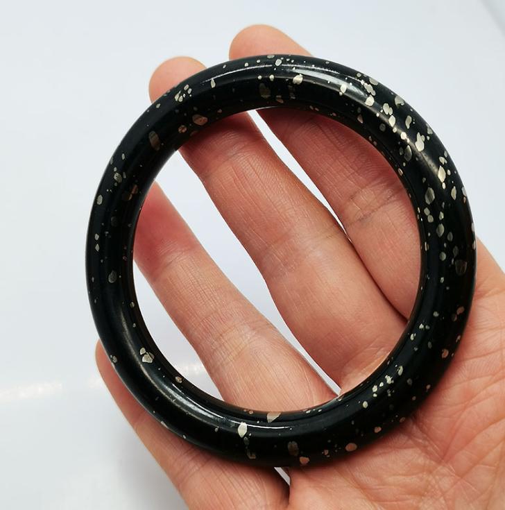 玉上洒金，是新玉种横空出世？