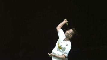 羽毛球反手高远球握拍和发力技巧,羽毛球高远球的打法和技巧