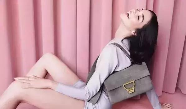 满街trainer,coach包哪款最经典百搭