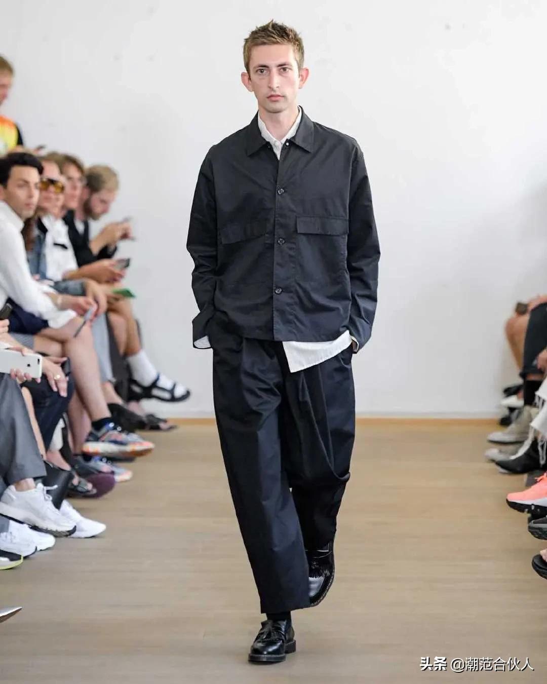 vans一脚蹬各个版本穿着区别大吗,为什么vans一脚蹬这么好穿