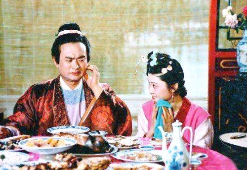 薛蟠对黛玉一见钟情后发生了什么,新红楼梦薛蟠见黛玉