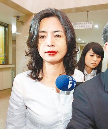 李宗瑞的老爹李岳苍，荒唐情史一点不比儿子差