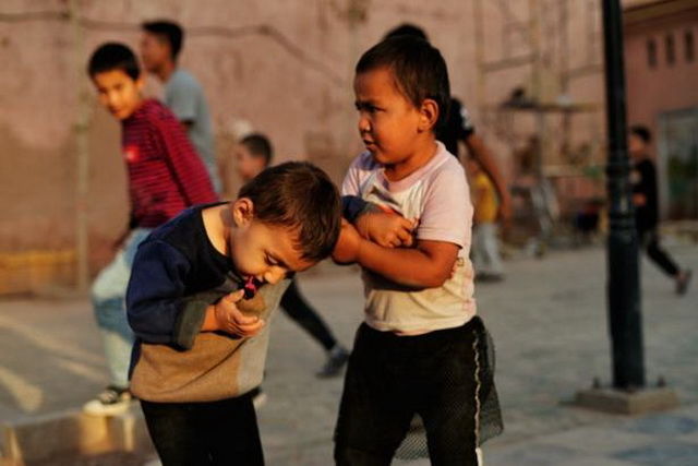 2岁多孩子喜欢抢别人东西,2岁孩子爱抢别人玩具怎么办