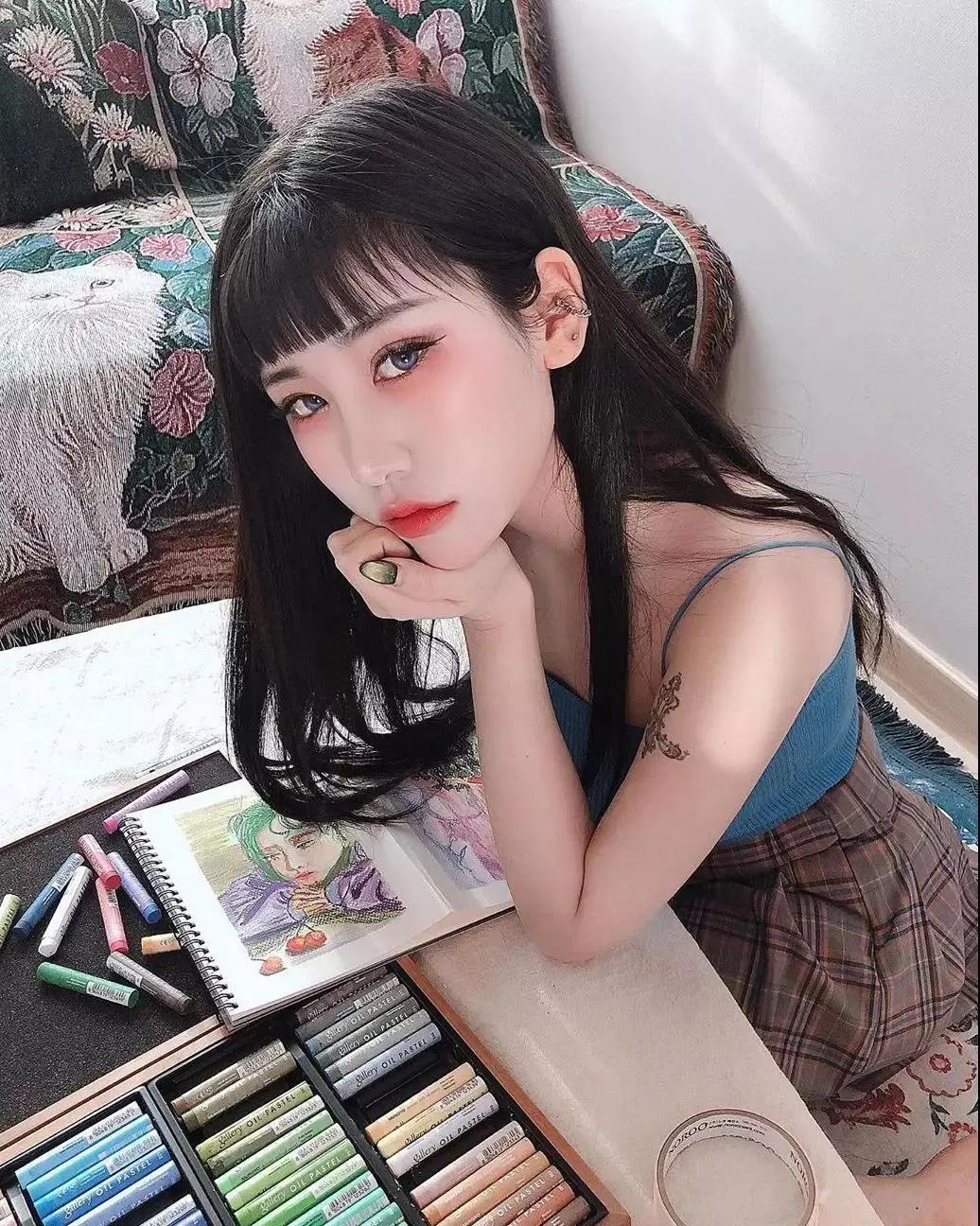 怎样剪刘海扎起来不嫌脸大,剪个刘海拯救一张脸