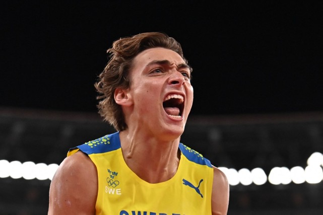 撑杆跳21岁,撑杆跳6米22破世界纪录