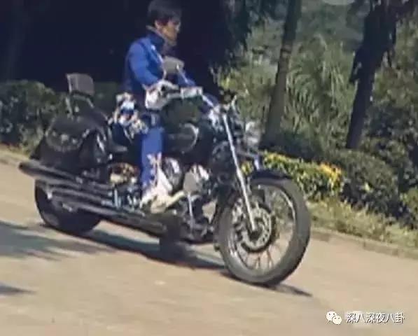 白敬亭蹭铁哥热度,林更新蹭苏翊鸣热度