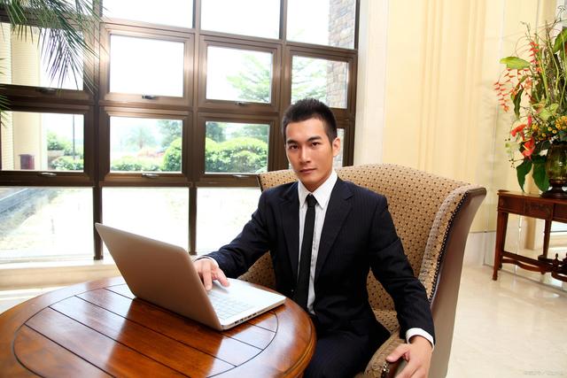 客服岗位职责一览表,商务客服的岗位职责