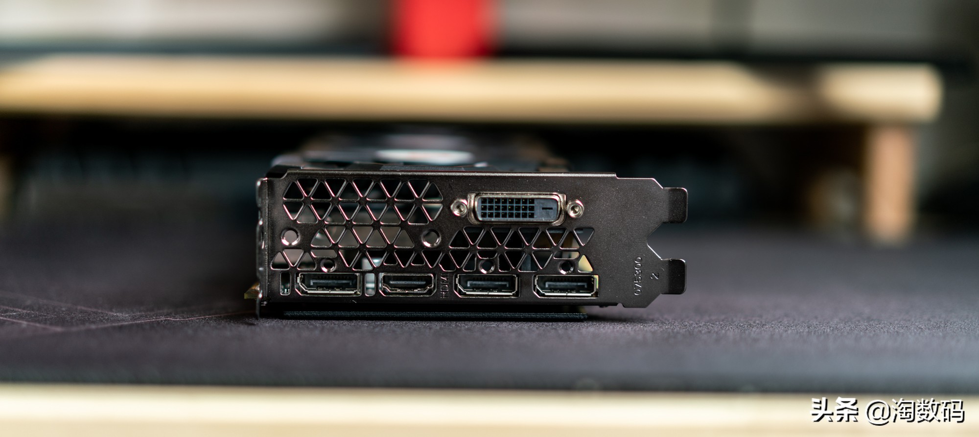 ￥1799买GTX1080全新显卡，你这让GTX1660Ti怎么活？还带一年保修