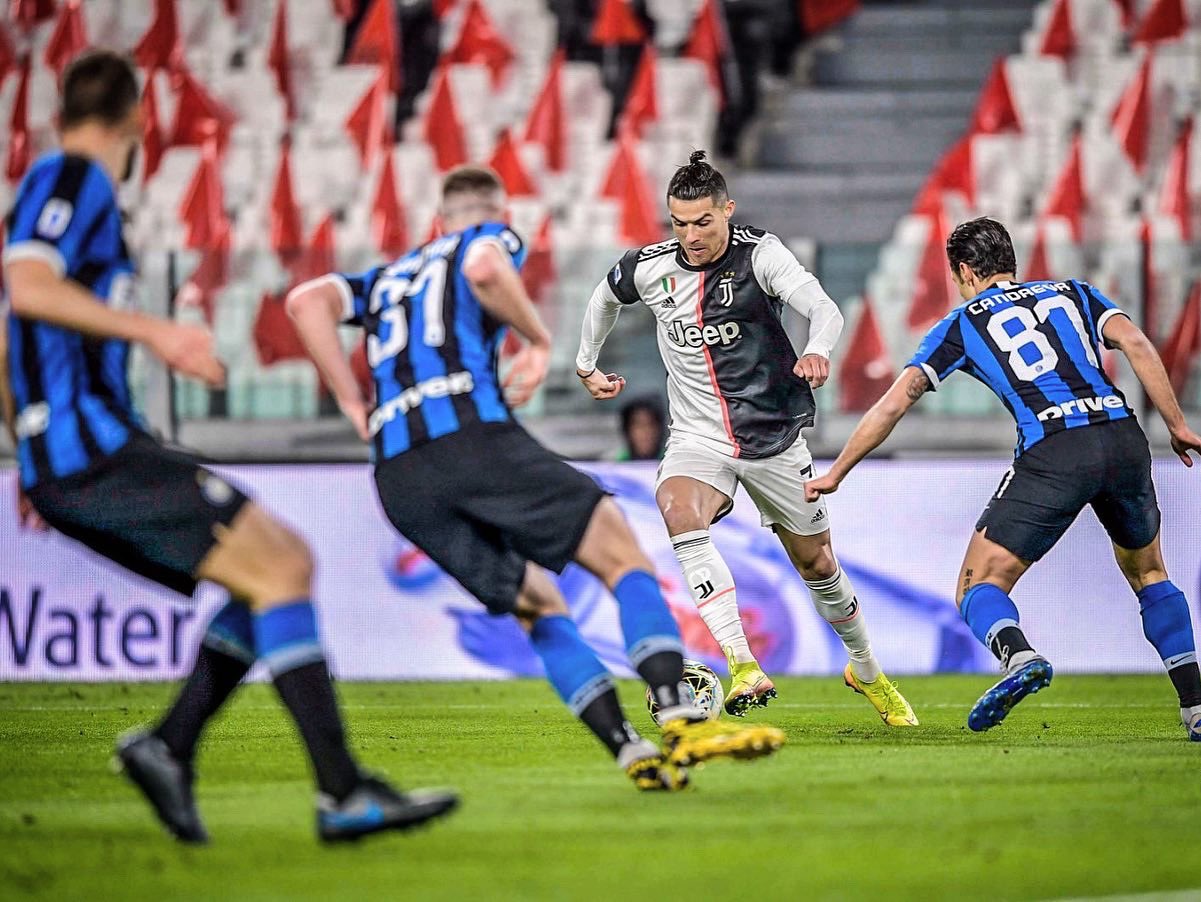 c罗这几年受到太多质疑,c罗被嘲笑获得金球