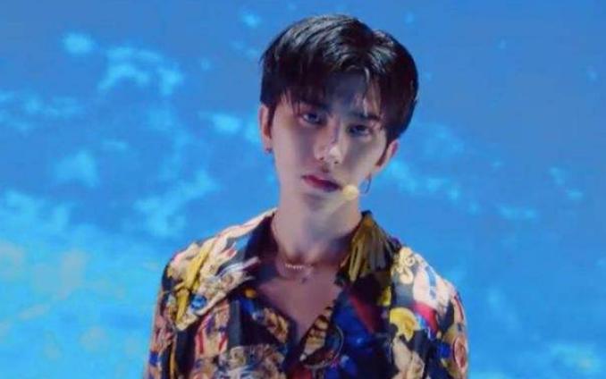 蔡徐坤唱的情人最后一句歌词翻译,2019华语十大金曲排行榜蔡徐坤