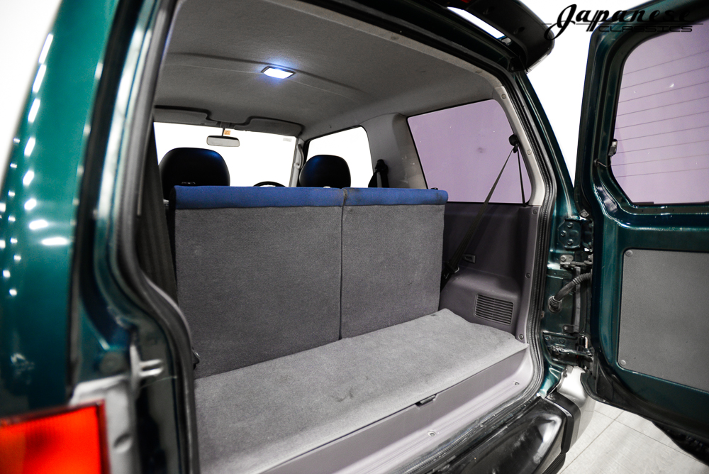 你见过比你大好多倍的车吗,你见过比埃尔法更豪横的车吗