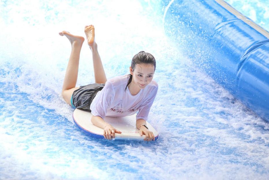 童年被老人或亲戚家带大的孩子,孩子被长辈带大