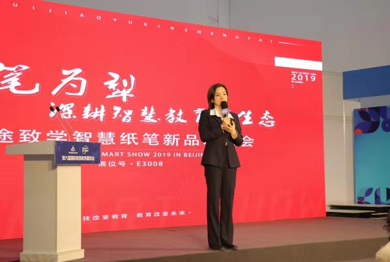 以笔为犁深耕三农之沃土,以笔为犁深耕文学新沃土