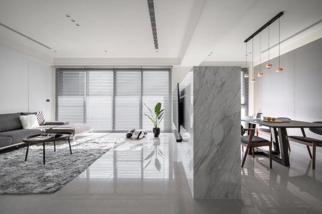 入户玄关与卫生间一体装修效果,玄关面积太小怎么装修