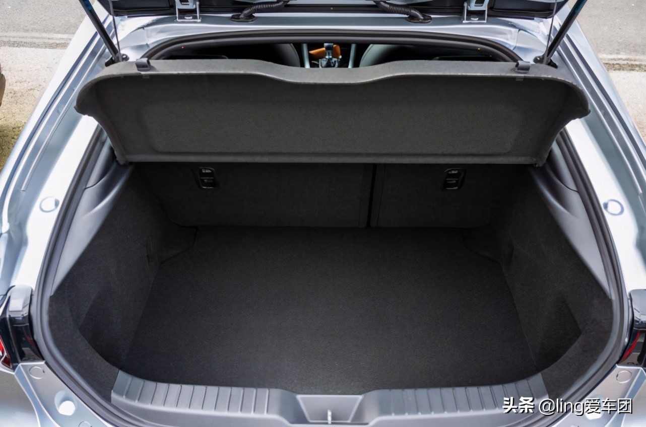 马自达3两厢版最新款,马自达3skyactiv-g发动机