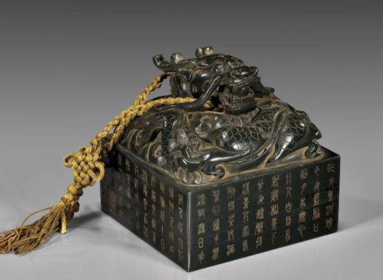 和氏璧长什么样又是怎么做的,和氏璧是怎样的形状