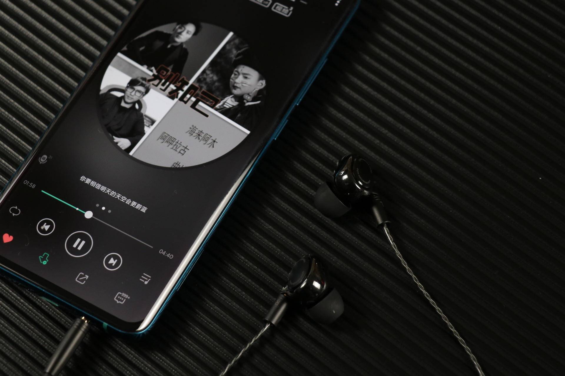 小米耳机圈铁和双动圈哪个好,小米圈铁pro和小米双动圈耳机测评