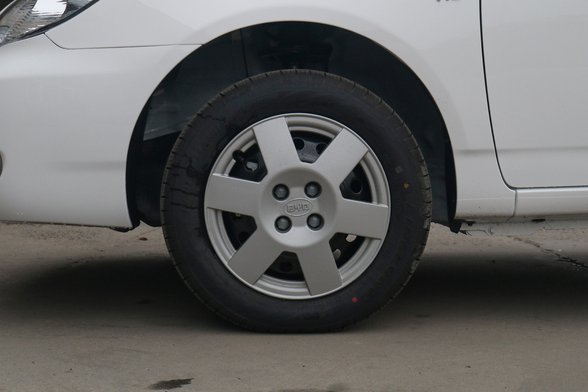 4万多元比亚迪F3手动经典版,4万元的比亚迪f3